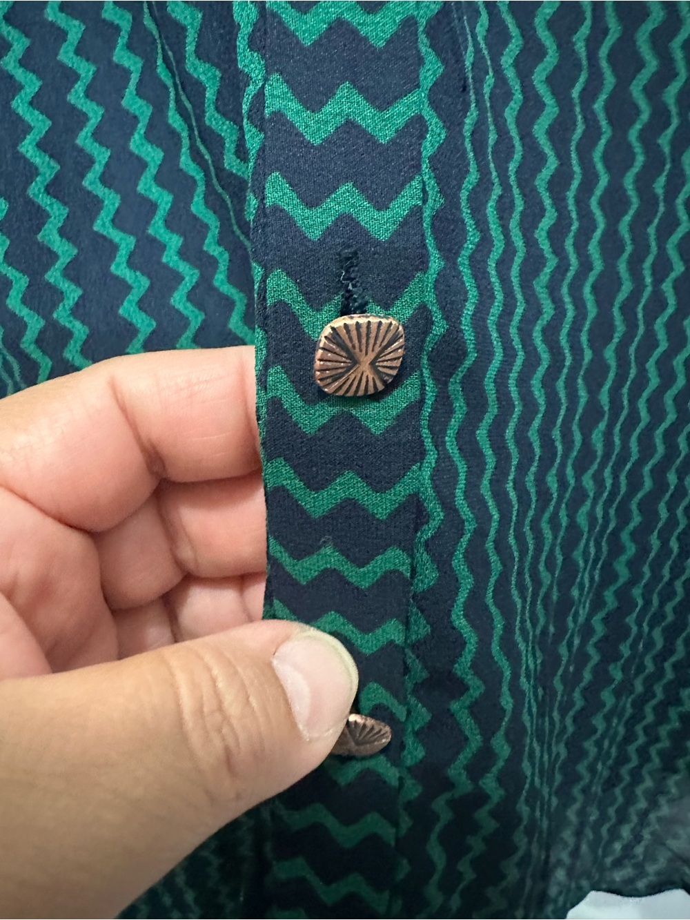 Maeve Della Chevron Sheer Green/Navy Longsleeve Tie Neckline Sz M - Picture 4 of 7